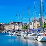 Grand Appartement De Standing Avec Terrasse Vue Port Au Centre De Vannes